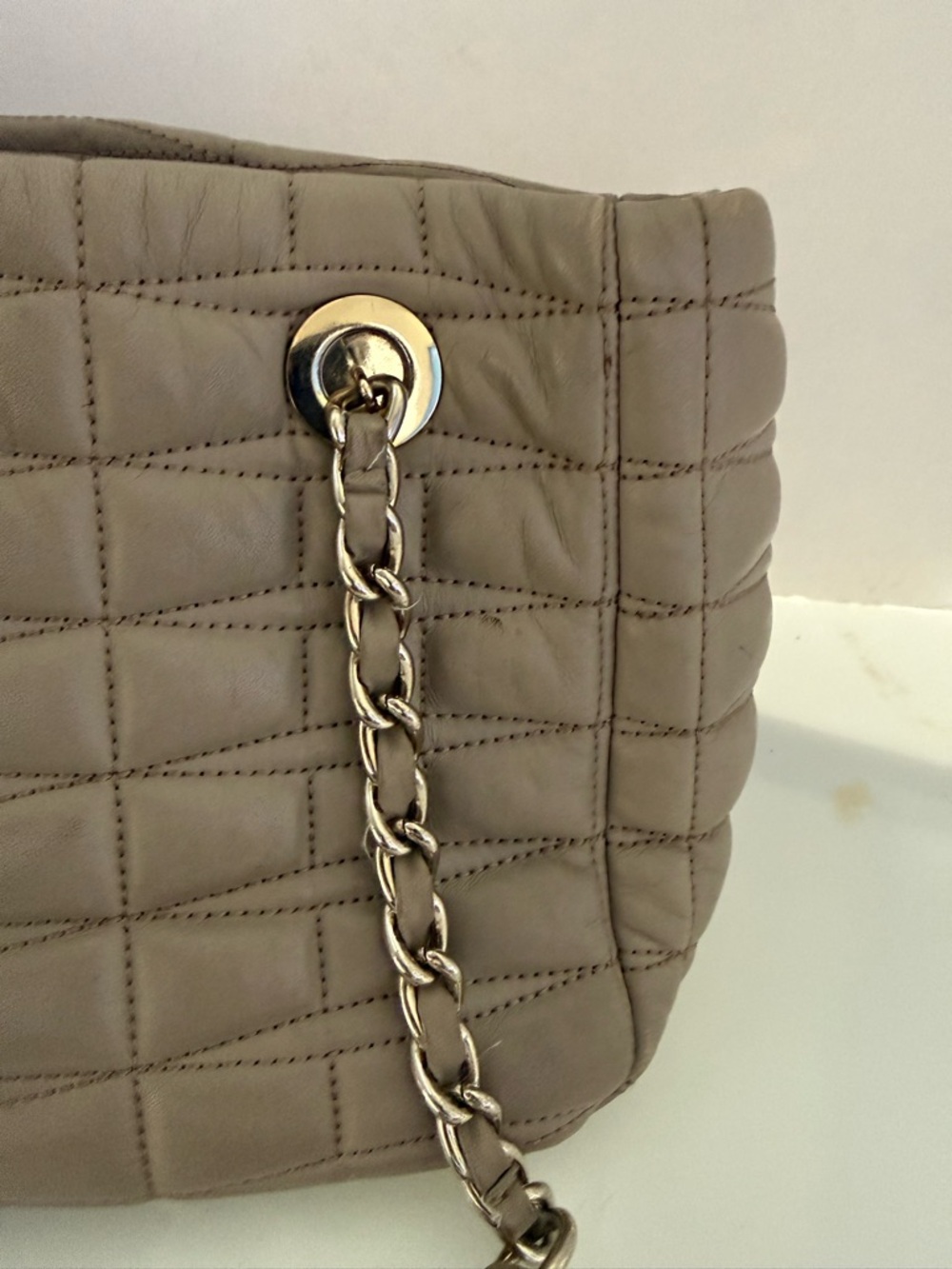 Kate Spade quilted purse - Picture 2 of 8